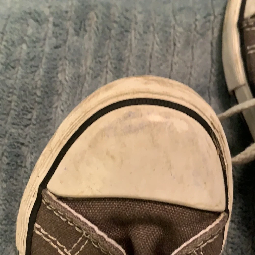 converse - Picture 2 of 5